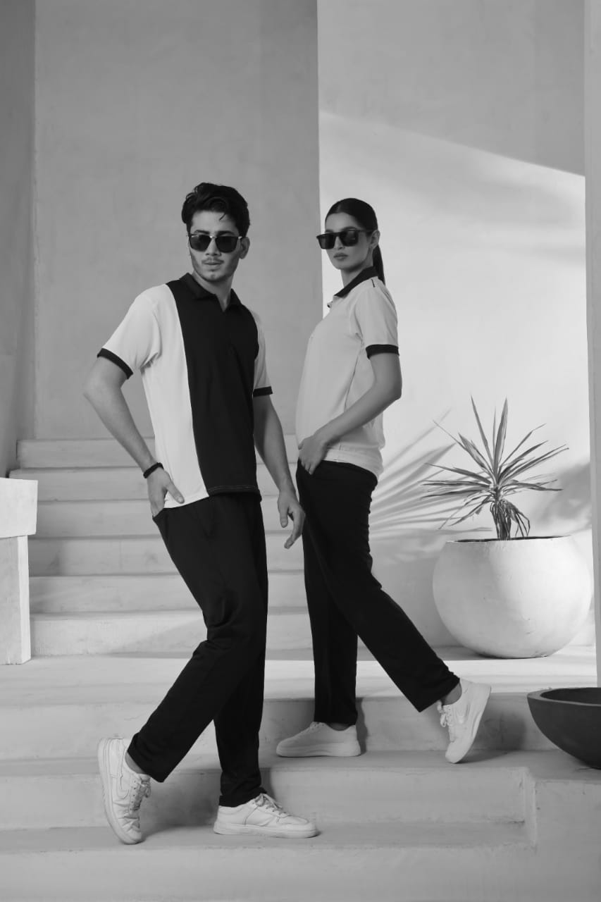 ⚪ White & Black Contrast Activewear Set – UltraLite Collection by Strexwear