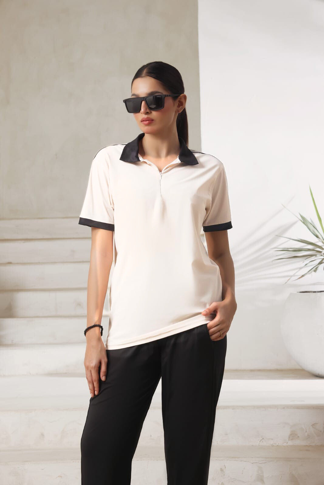 ⚪ White & Black Contrast Activewear Set – UltraLite Collection by Strexwear